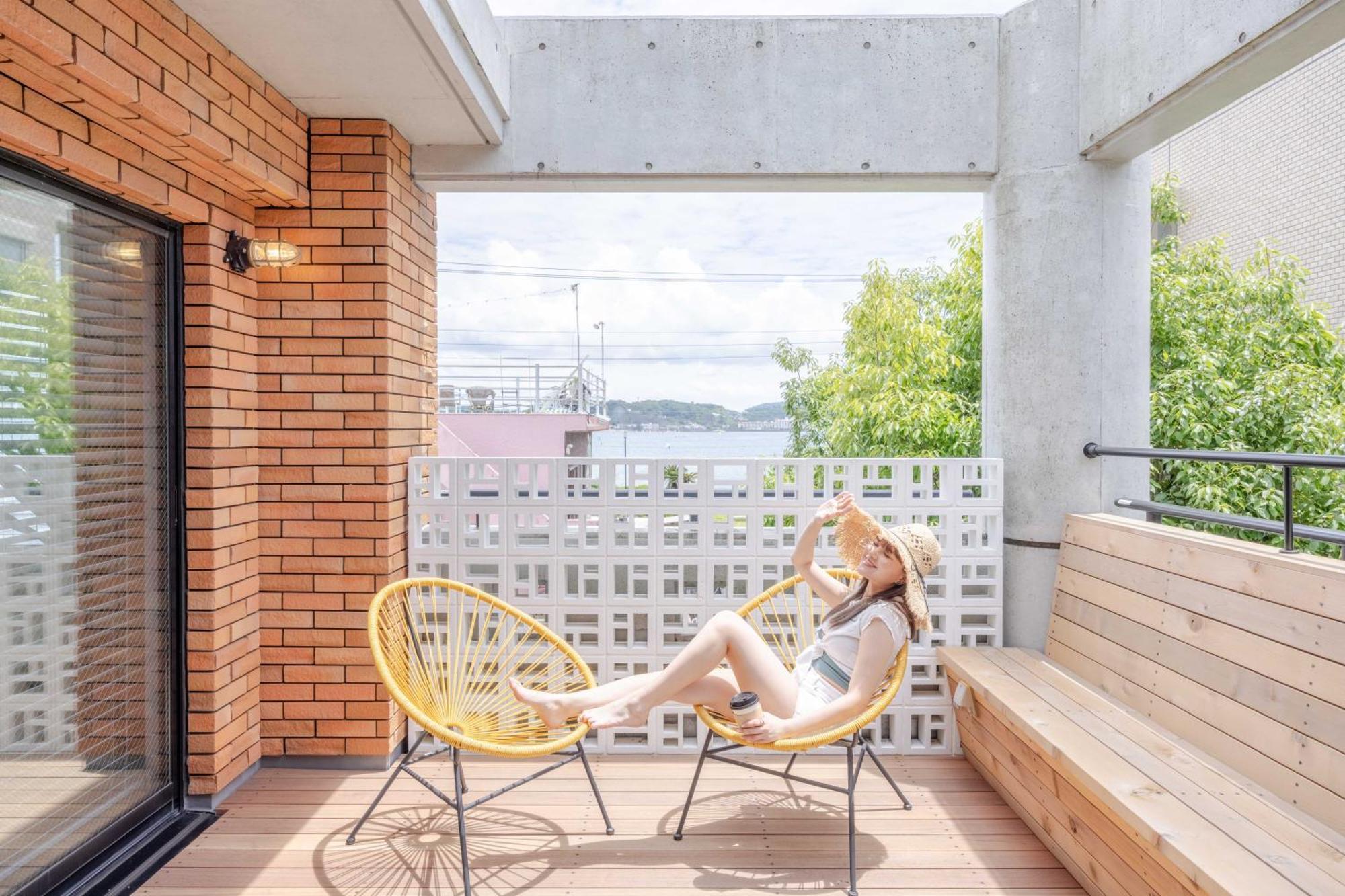 Ocean Side Shell Apartment *